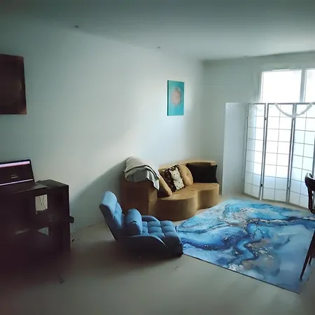 Aura *