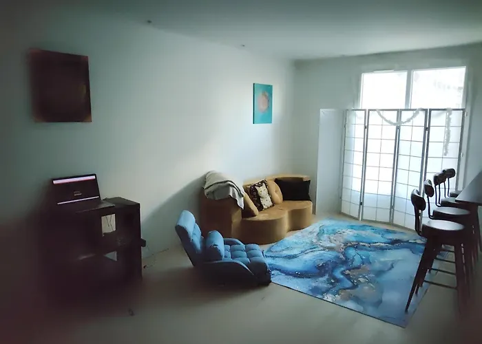 Aura *